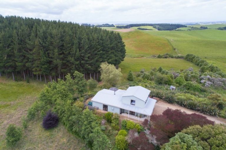 Photo of property in 484 Finnis Road, Pohangina, Feilding, 4775
