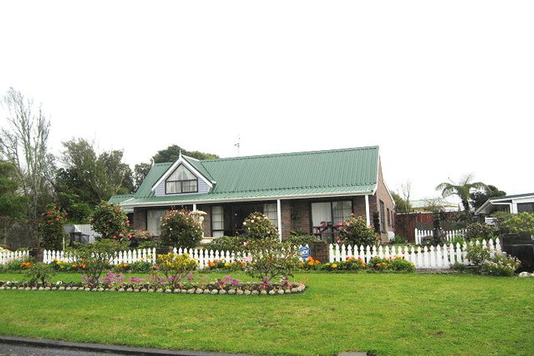 Photo of property in 21 Elliott Street, Waitara, 4320