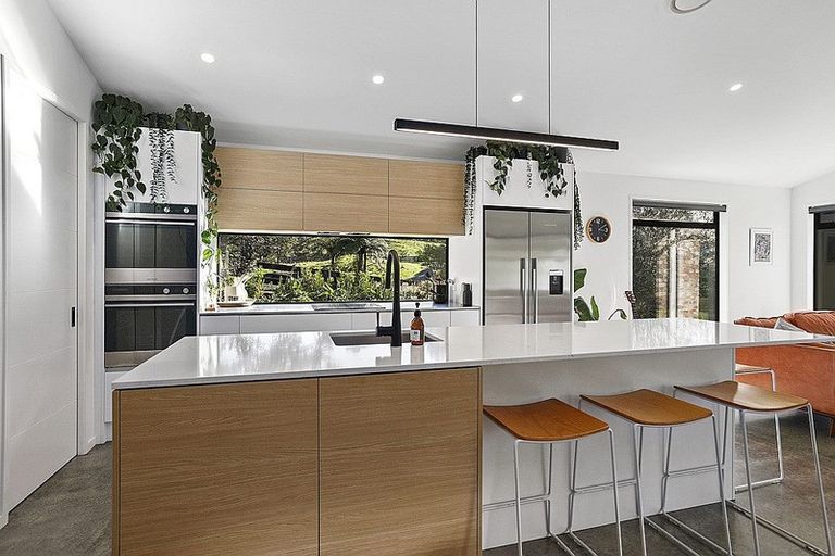 Photo of property in 68 Parrs Road, Hurworth, New Plymouth, 4371