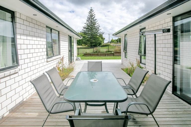 Photo of property in 79 Murray Ward Drive, Te Kauwhata, 3710