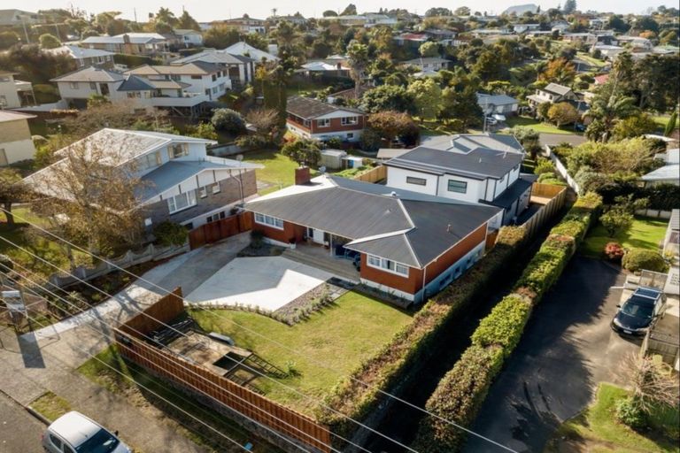 Photo of property in 121 Bellevue Road, Brookfield, Tauranga, 3110