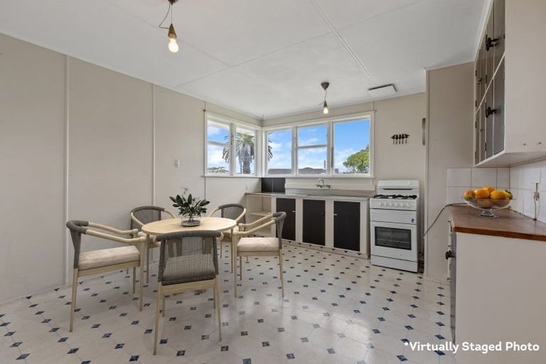 Photo of property in 75 Wrantage Street, Westown, New Plymouth, 4310