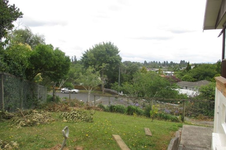 Photo of property in 26 Sutton Crescent, Hillcrest, Hamilton, 3216