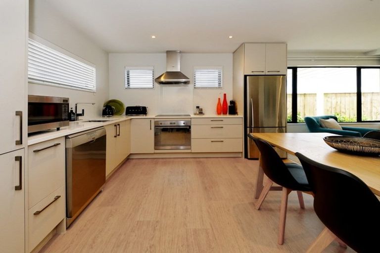 Photo of property in 51 Carder Court, Hobsonville, Auckland, 0618