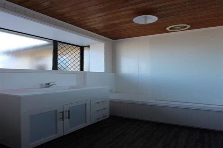 Photo of property in 83b Reynolds Avenue, Bishopdale, Christchurch, 8053