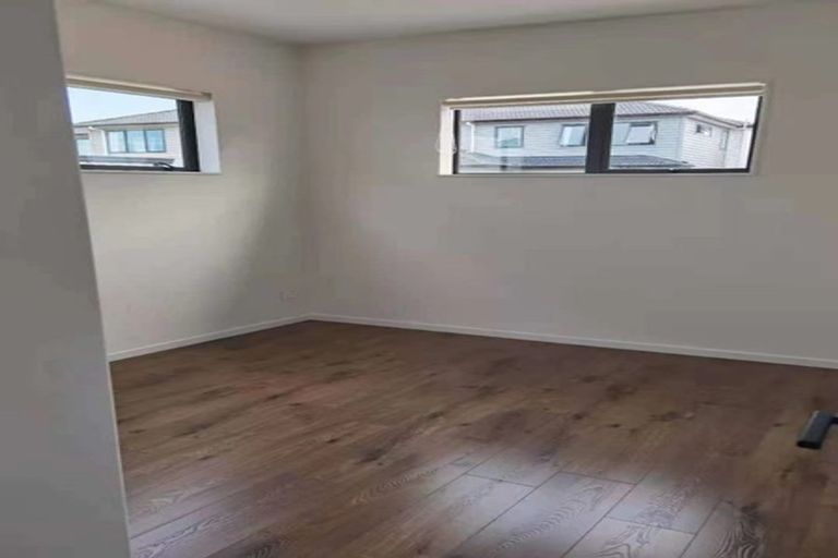 Photo of property in 23 Hakinakina Drive, Flat Bush, Auckland, 2019