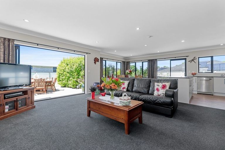 Photo of property in 15 Allendale Place, Morrinsville, 3300