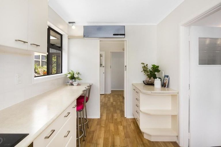 Photo of property in 77 Motuhara Road, Plimmerton, Porirua, 5026