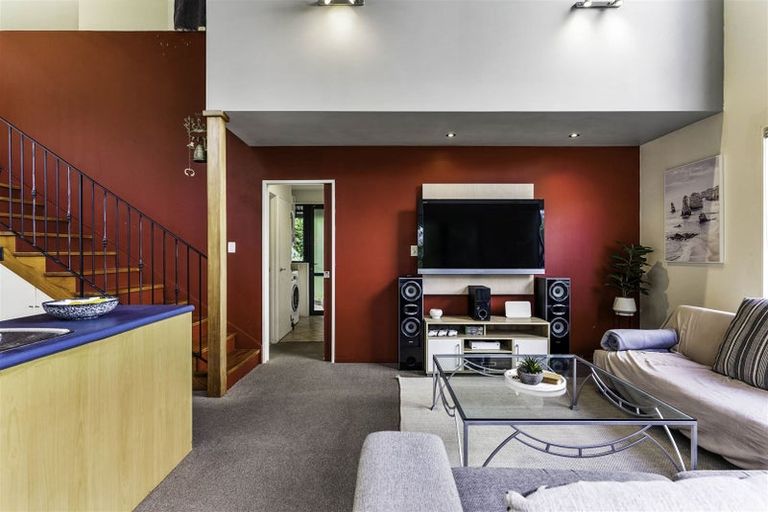 Photo of property in 2/66 Manuka Road, Glenfield, Auckland, 0629