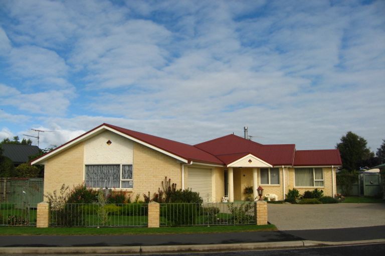 Photo of property in 72 Perth Street, Mosgiel, 9024