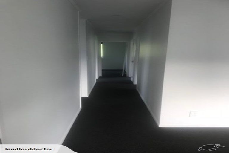 Photo of property in 13 Lendenfeld Drive, Papatoetoe, Auckland, 2025