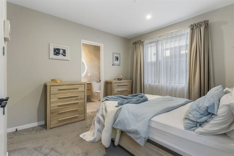 Photo of property in 20d Longshore Drive, Long Bay, Auckland, 0630