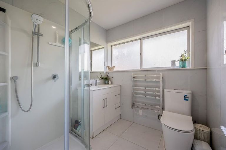 Photo of property in 5/98 Birkdale Road, Birkdale, Auckland, 0626