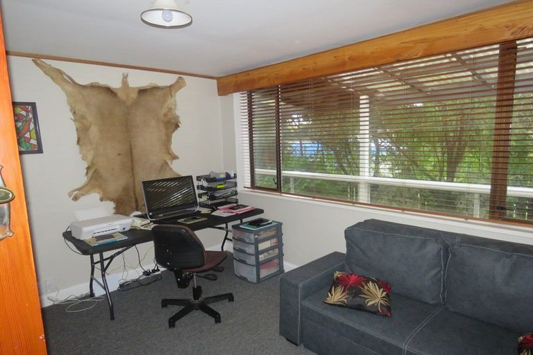 Photo of property in 20 Greenfield Street, Hector, 7822