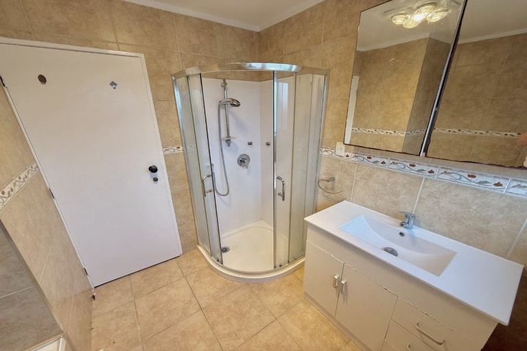 Photo of property in 2/2 Esperanto Road, Papatoetoe, Auckland, 2025