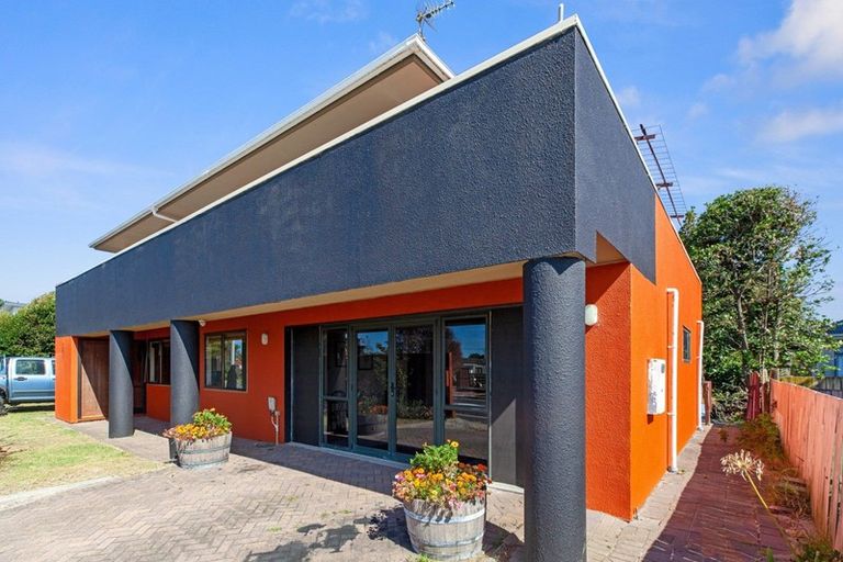 Photo of property in 1238 Papamoa Beach Road, Papamoa Beach, Papamoa, 3118