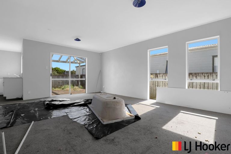 Photo of property in 41 Solveig Place, Randwick Park, Auckland, 2105