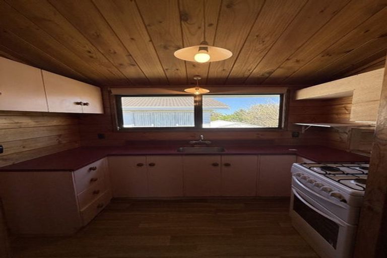 Photo of property in 6 Wisteria Grove, Maungaraki, Lower Hutt, 5010