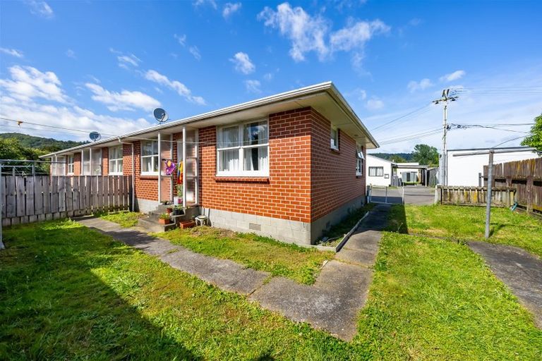 Photo of property in 264b Fergusson Drive, Heretaunga, Upper Hutt, 5018