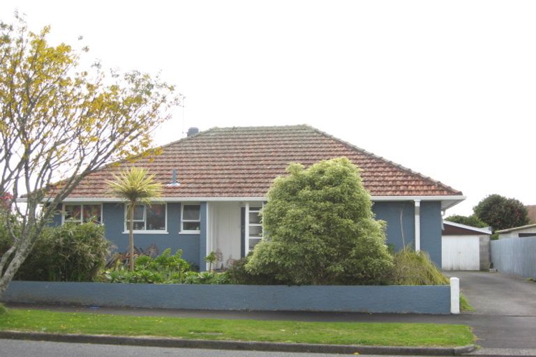 Photo of property in 43 Drake Street, Vogeltown, New Plymouth, 4310