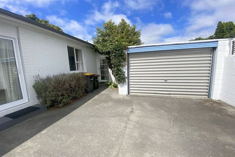 Photo of property in 253 Ilam Road, Ilam, Christchurch, 8041