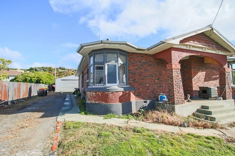 Photo of property in 32 Ocean Beach Road, Bluff, 9814