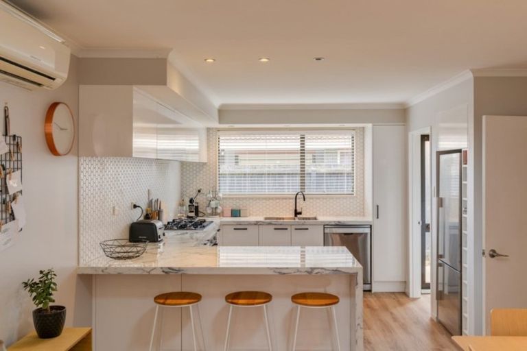 Photo of property in 265 Queenspark Drive, Parklands, Christchurch, 8083