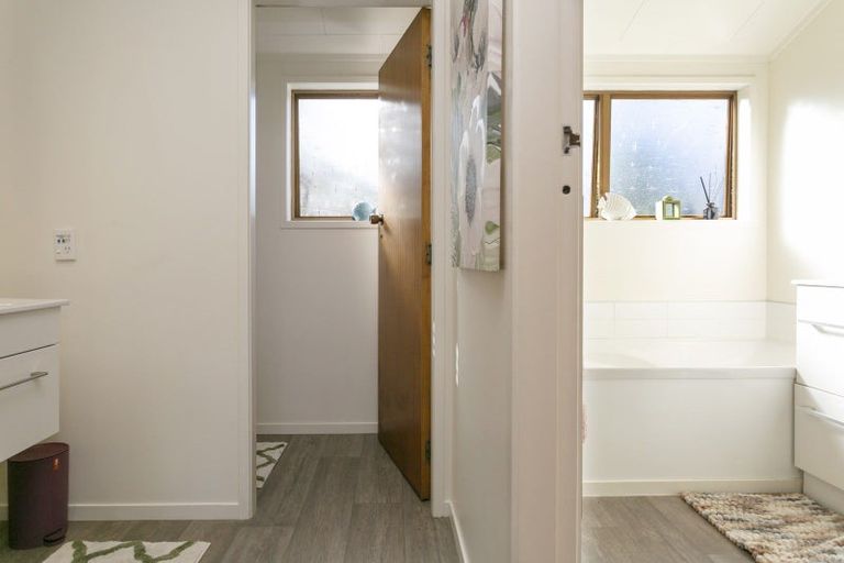 Photo of property in 61 Oak Drive, Wairakei, Taupo, 3384