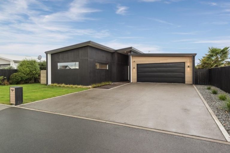 Photo of property in 19 Torrey Pines, Waimairi Beach, Christchurch, 8083