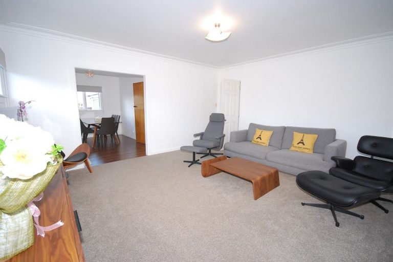 Photo of property in 1/5 Hillside Road, Mount Wellington, Auckland, 1062