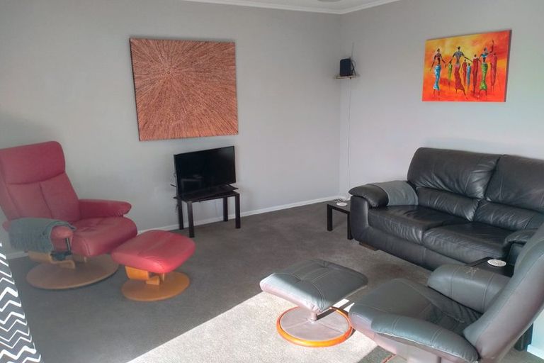 Photo of property in 1/21 Elizabeth Street, Orewa, 0931
