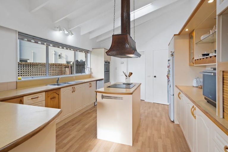 Photo of property in 4 Bowman Place, Sockburn, Christchurch, 8042