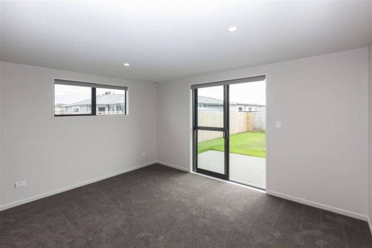 Photo of property in 10 Kingsbridge West, Burwood, Christchurch, 8083