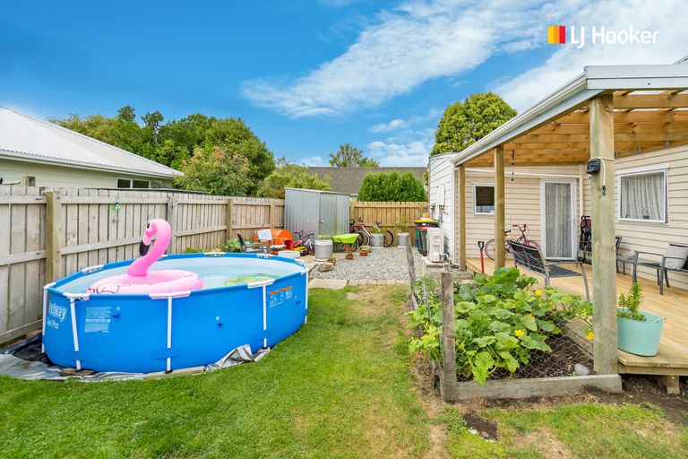 Photo of property in 17 Wesley Street, South Dunedin, Dunedin, 9012