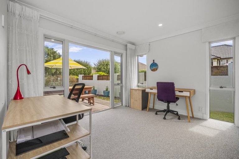 Photo of property in 2 Riviera Court, Papamoa Beach, Papamoa, 3118