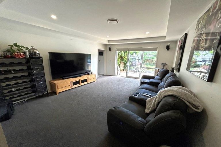 Photo of property in 127 Mcrobbie Road, Kingseat, Papakura, 2580