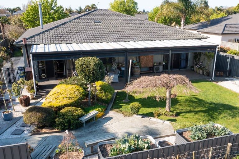 Photo of property in Heynes Place, 24 Heynes Place, Clive, 4102