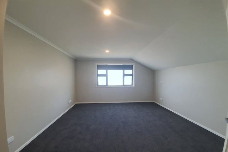Photo of property in 6c Te Whiti Grove, Waterloo, Lower Hutt, 5011