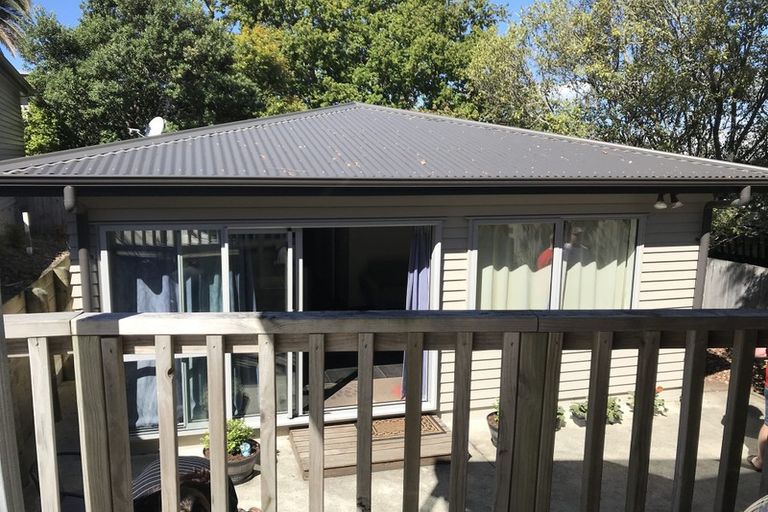 Photo of property in 218a Glamorgan Drive, Northcross, Auckland, 0630