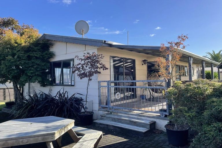 Photo of property in 1 Orchard Place, Lynmore, Rotorua, 3010