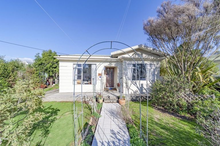 Photo of property in 51 Sydney Street, Takapau, 4203