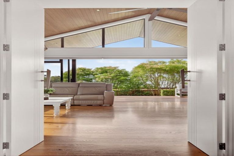 Photo of property in 100 Condor Drive, Pyes Pa, Tauranga, 3112