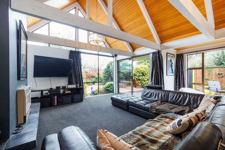 Photo of property in 9 Truscott Grove, Awapuni, Palmerston North, 4412