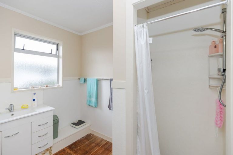 Photo of property in 9 Bremridge Place, Melville, Hamilton, 3206