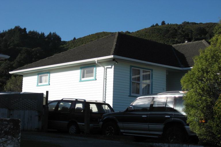 Photo of property in 31 Petrie Street, Wainuiomata, Lower Hutt, 5014