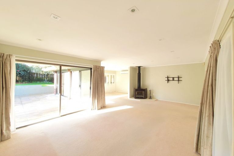 Photo of property in 24 Olena Avenue, Sunnyhills, Auckland, 2010