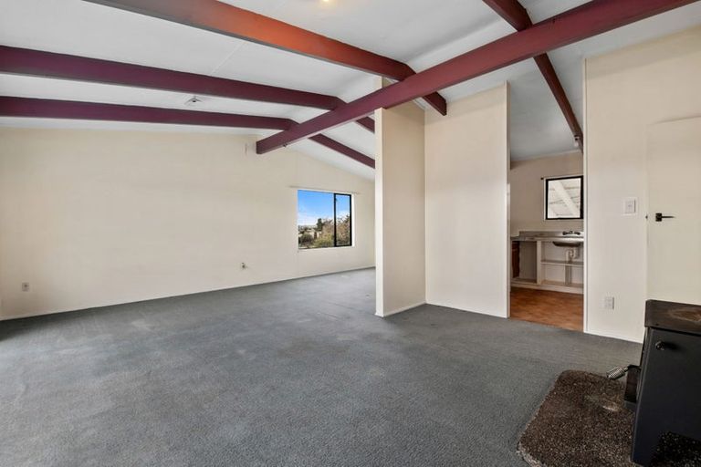 Photo of property in 17 Cypress Place, Owhata, Rotorua, 3010