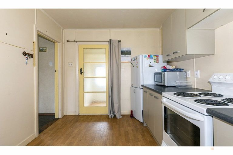 Photo of property in 28 Augustine Street, Waimate, 7924