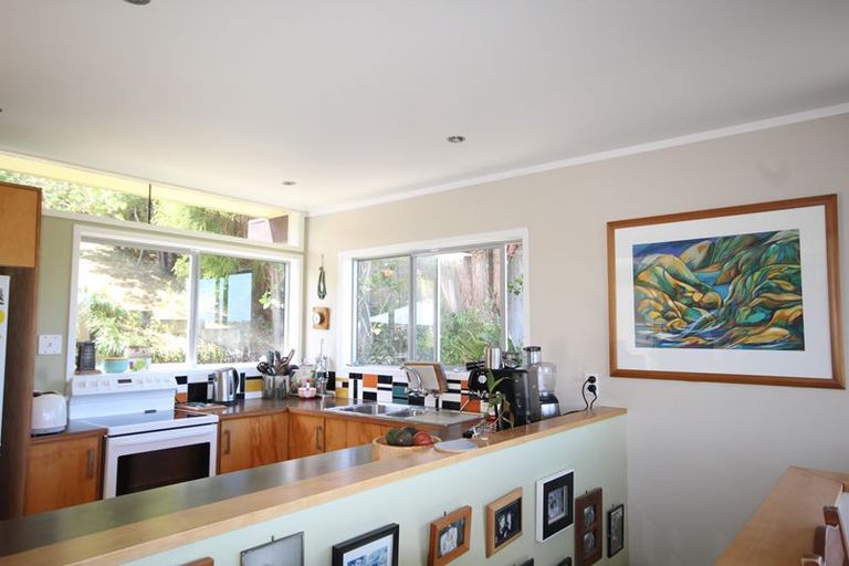 Photo of property in 5 Kaone Point Road, Matapouri, Whangarei, 0173