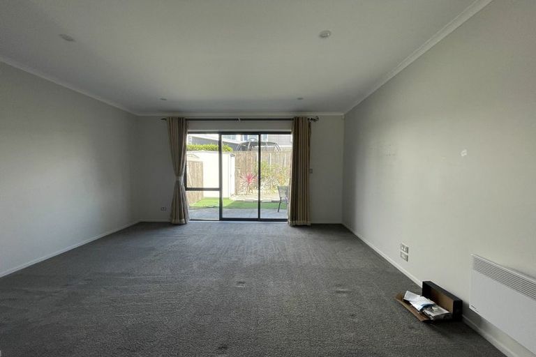Photo of property in 14 Chaffinch Road, Hobsonville, Auckland, 0616